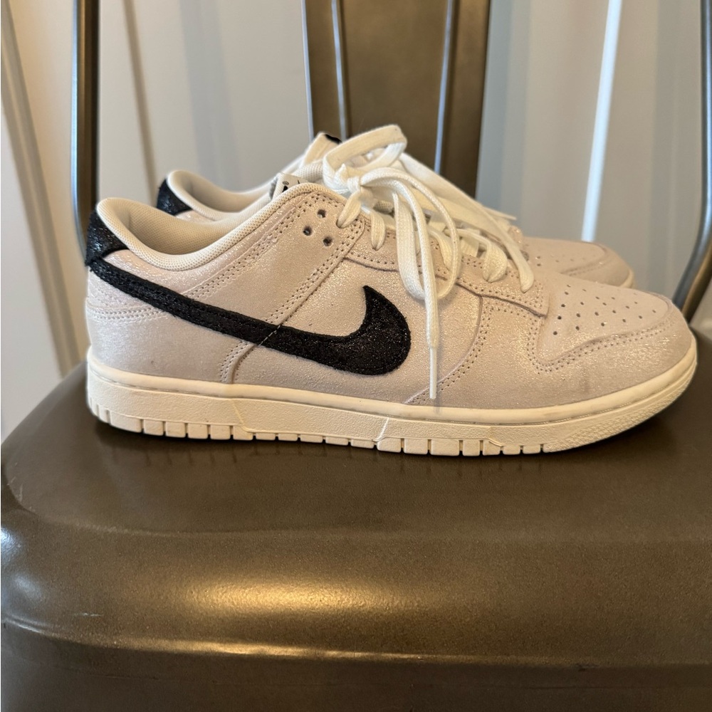 Nike Women's Dunk Low Shoes new Black Sparkle Color